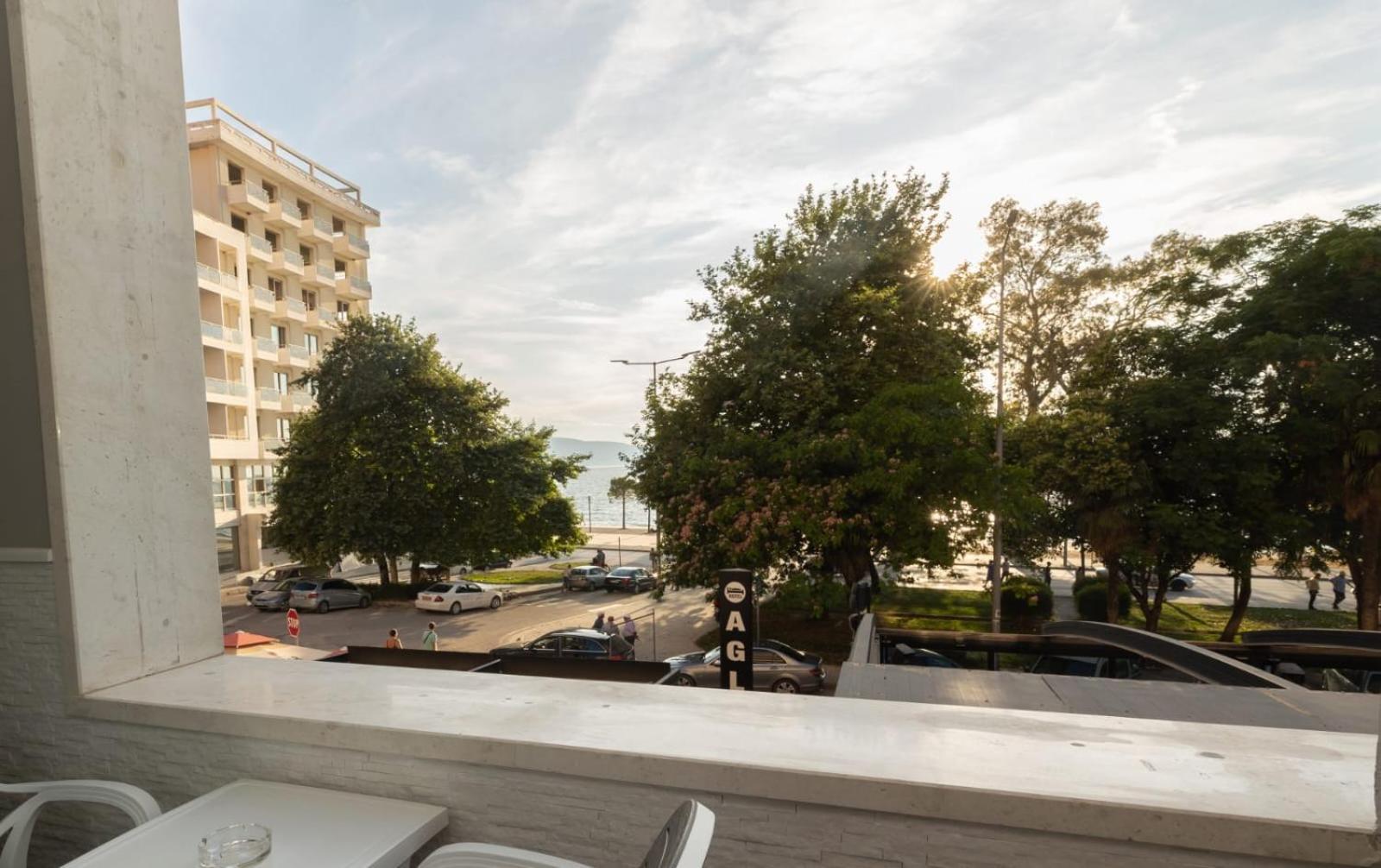 Aglon Twin'S Hotel Vlorë Exterior foto
