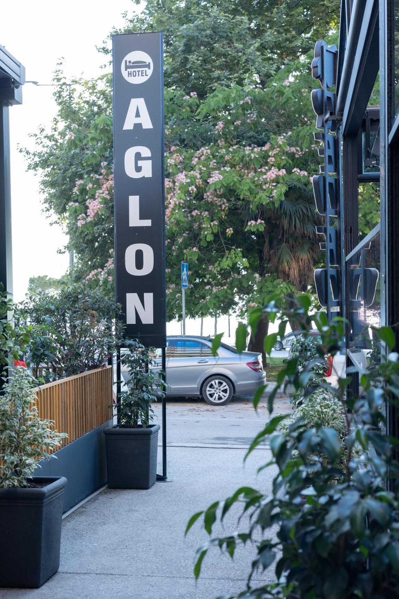 Aglon Twin'S Hotel Vlorë Exterior foto